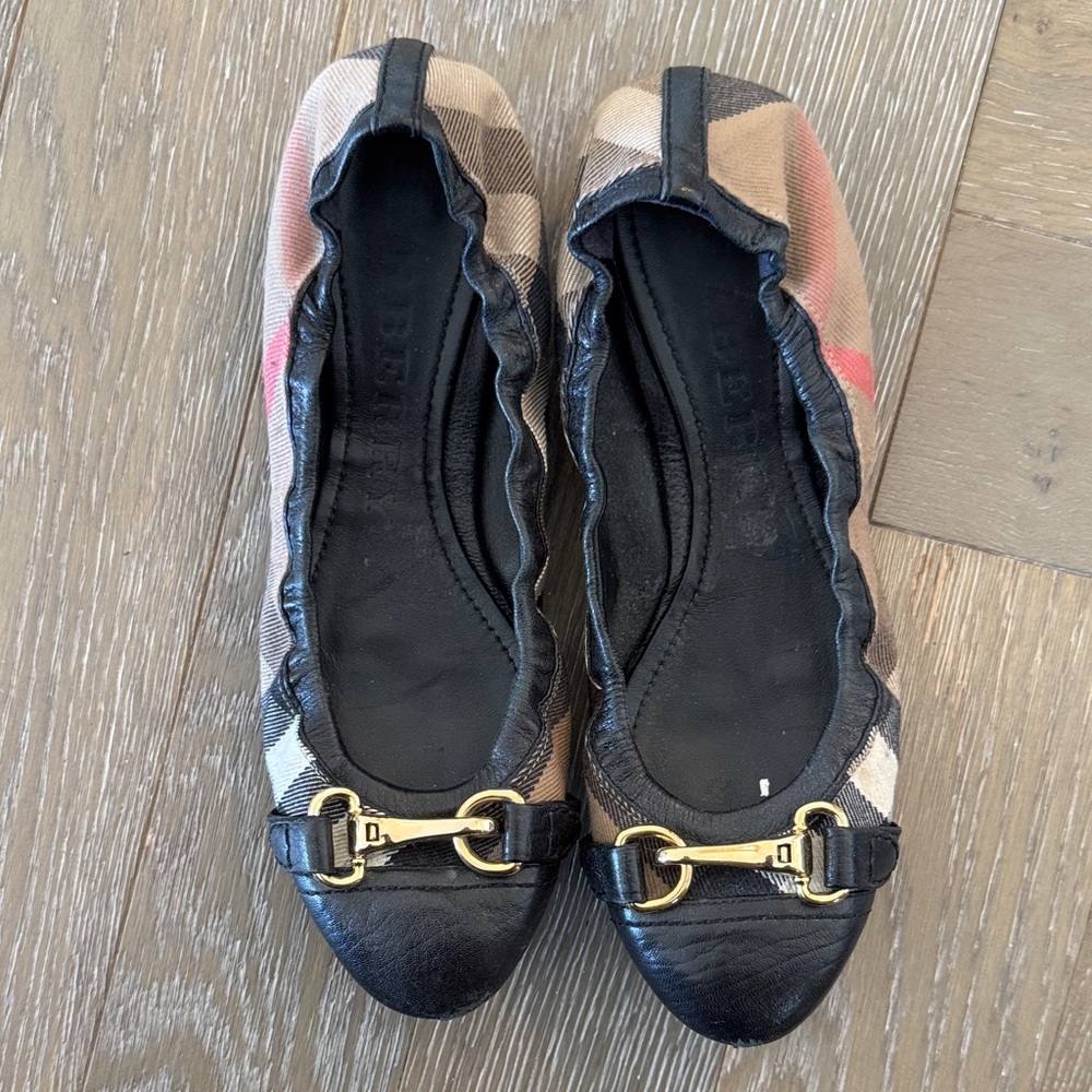 Burberry Checkered Flats with Black and Gold Accents
